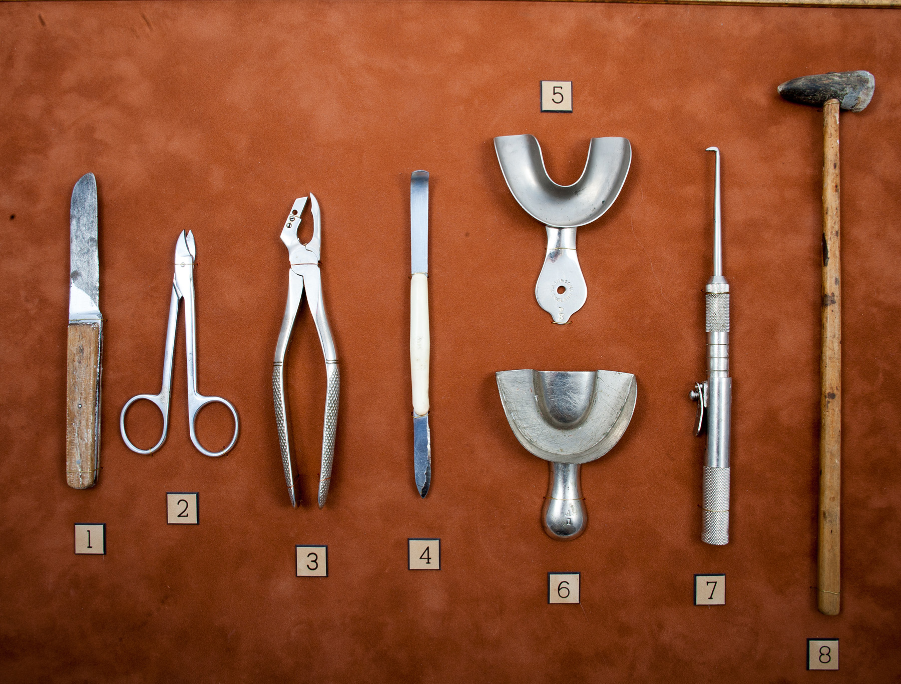 Инструменты ортопеда 19 век
